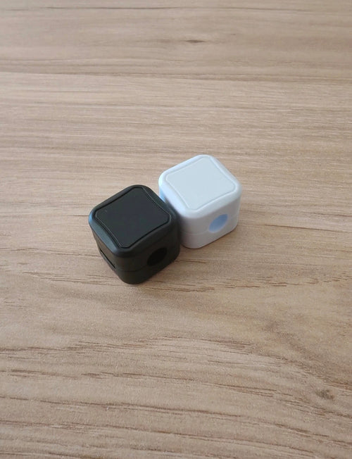 Clip magnétique range câble / Organisateur de câbles